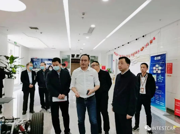 英泰斯特高精度车载通讯定位终端，赋能智能驾驶