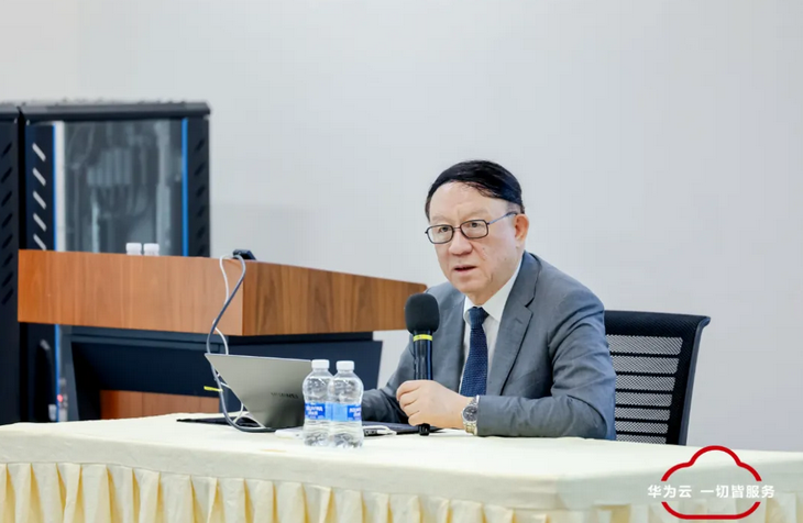 特训营40位学员再访华为，以文化和硬核技术赋能学员打破认知边界