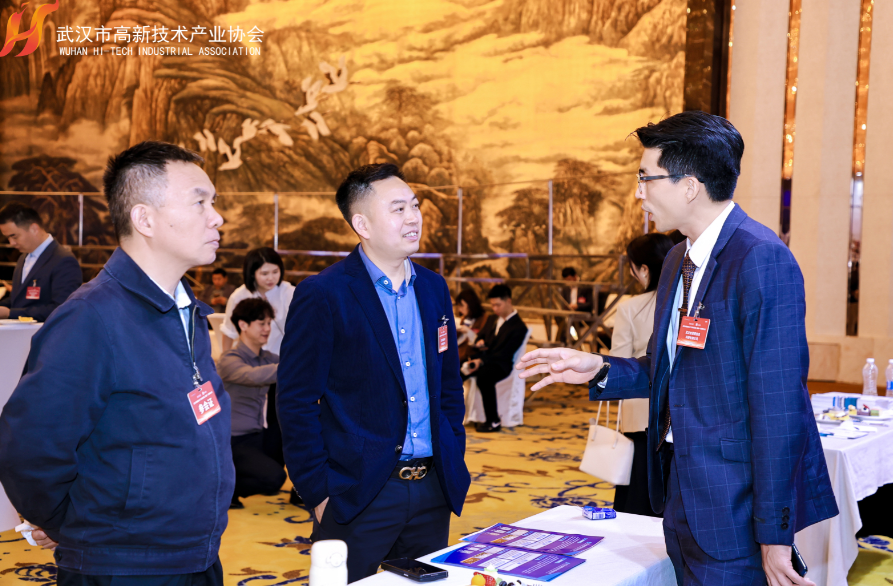 300余位理事、副会长齐聚一堂,探索“共生共荣”新发展! 300余位理事、副会长齐聚一堂,探索“共生共荣”新发展!