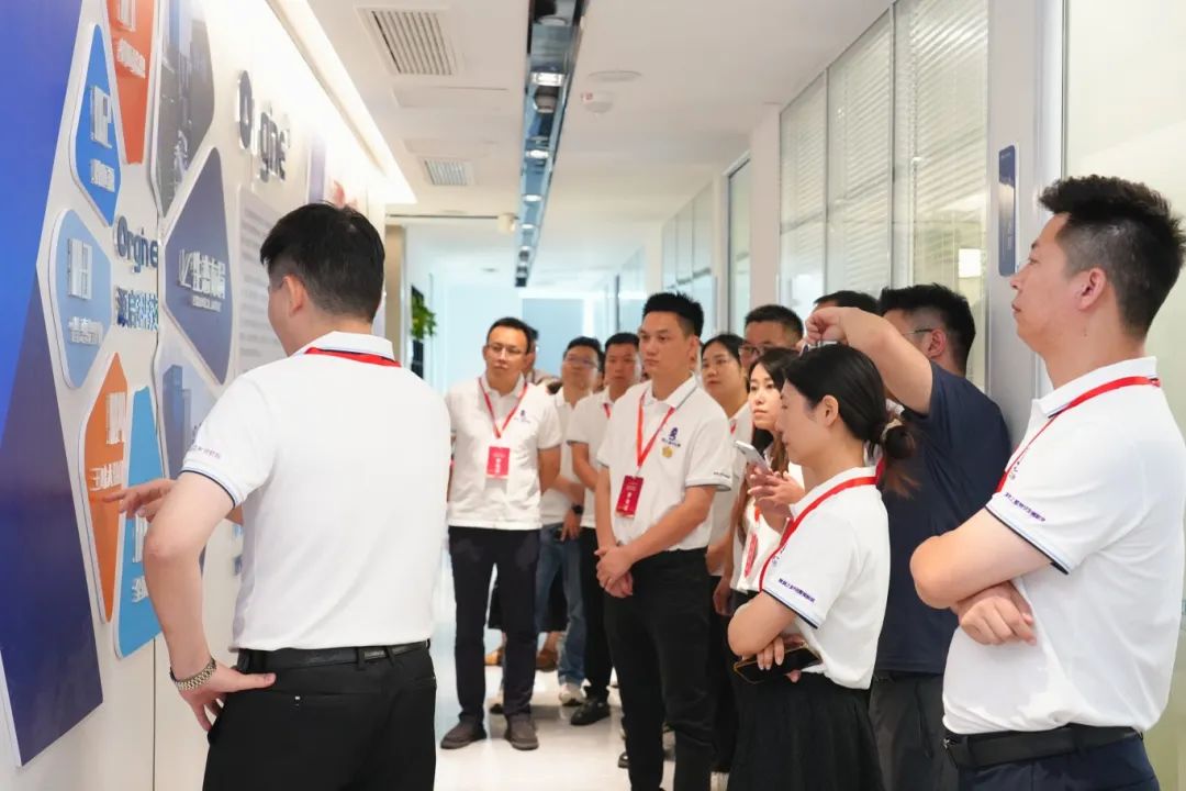 第402期 | 领航班走进源启科技，汲取华为智慧，凝聚发展力量！