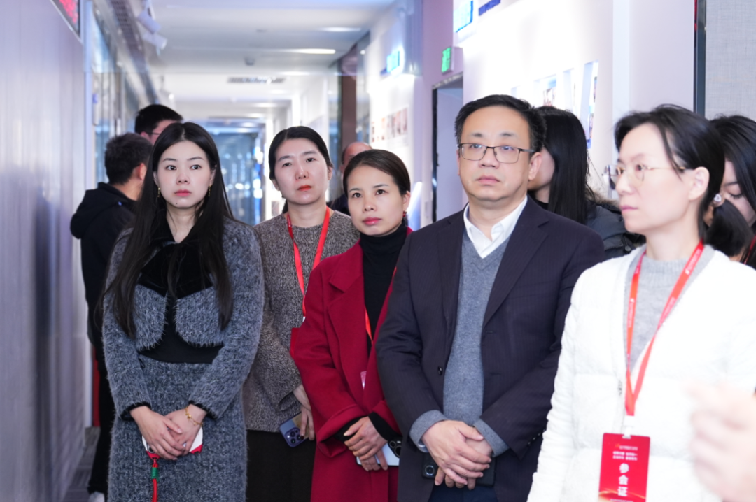 支点·冲锋号 | 第34期周三会走进智行国际,助力“人工智能+”蹄疾步稳 支点·冲锋号 | 第34期周三会走进智行国际,助力“人工智能+”蹄疾步稳